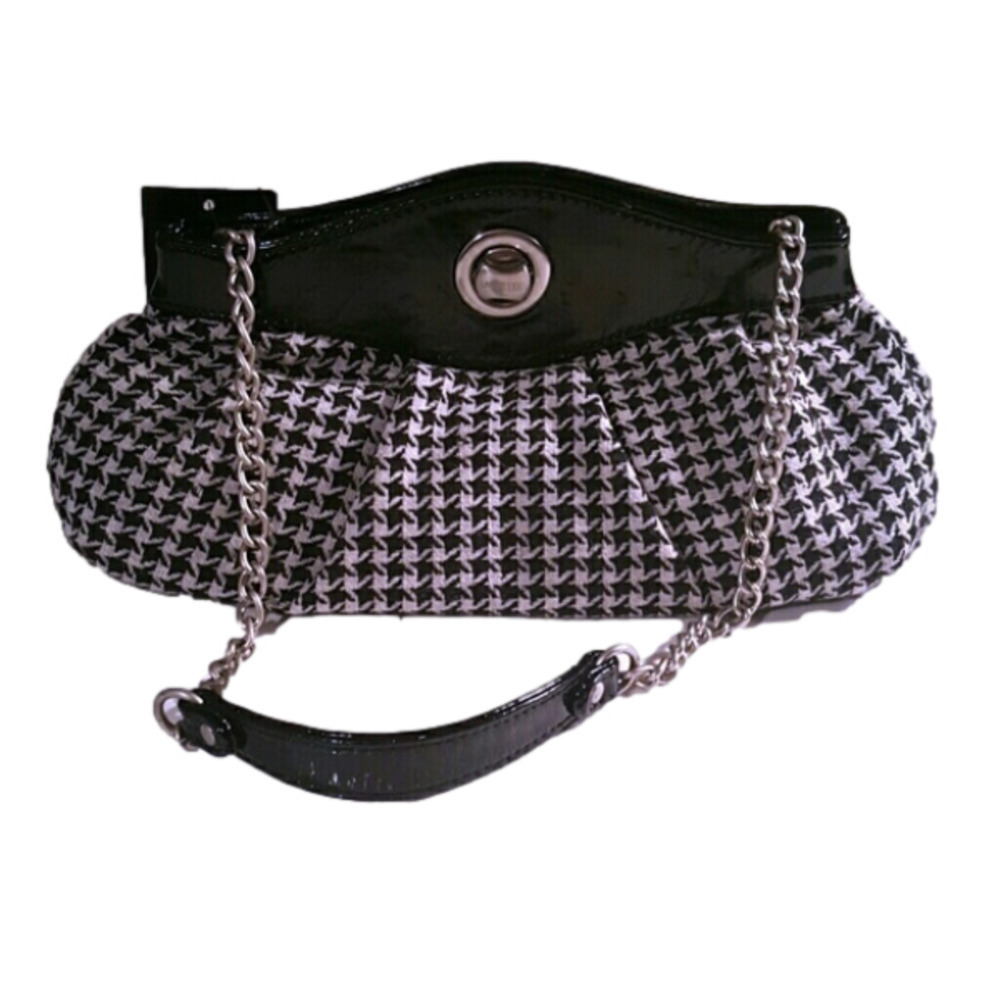 Hand bag in black white, luxury made .